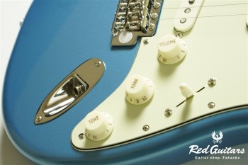 American Professional Classic Stratocaster - Faded Lake Placid Blue